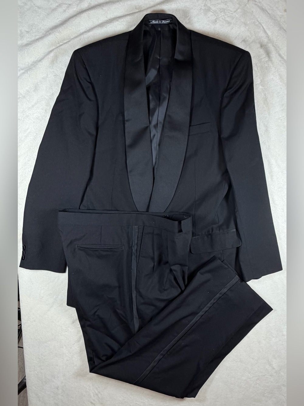 Pierre Balmain 42R 100% Wool Single Button Black Satin Shawl Collar Tuxedo Set